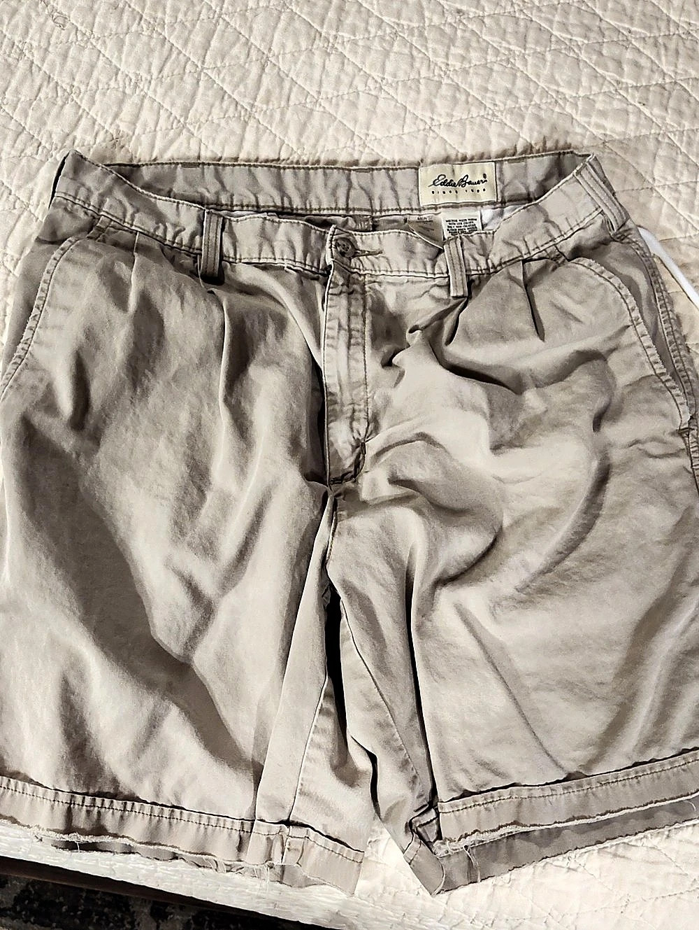 Eddie Bauer Men's Cotton Shorts Waist 32 in Beige